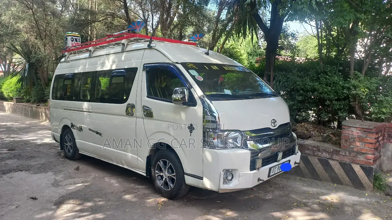 Toyota HiAce 2021 White