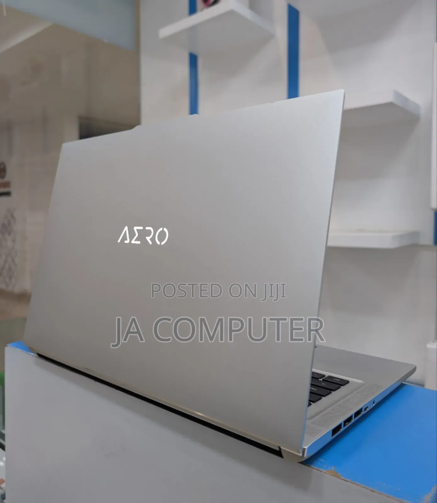 New Laptop Gigabyte AERO 15X 16GB Intel Core I7 SSD 1T