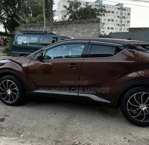 Toyota C-HR 2017 Burgundy