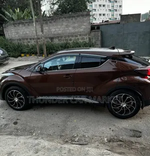 Toyota C-HR 2017 Burgundy