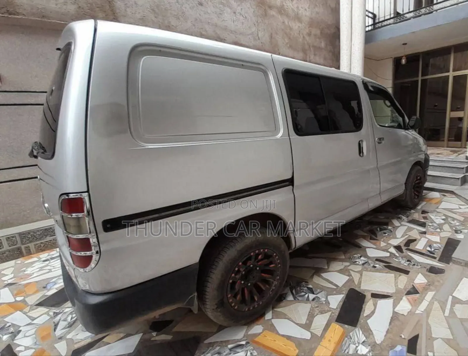 Toyota HiAce 2010 Silver