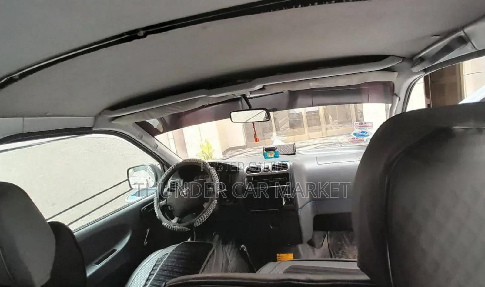 Toyota HiAce 2010 Silver