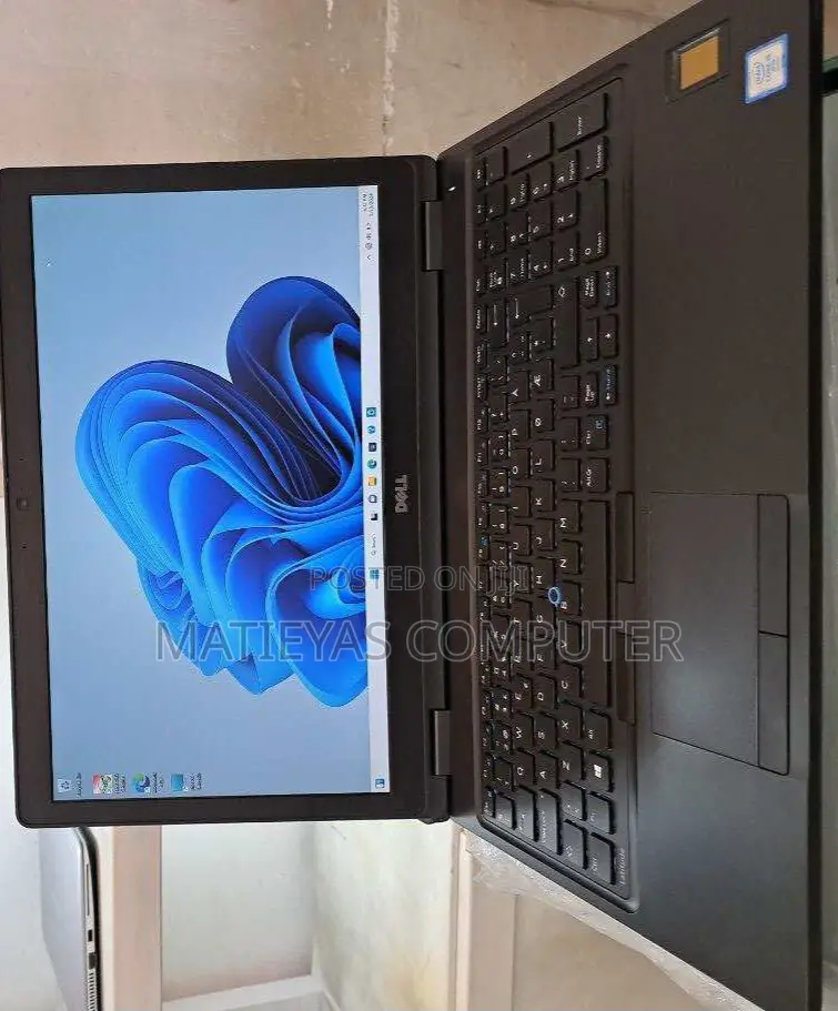 New Laptop Dell Latitude 5580 8GB Intel Core I5 SSD 512GB