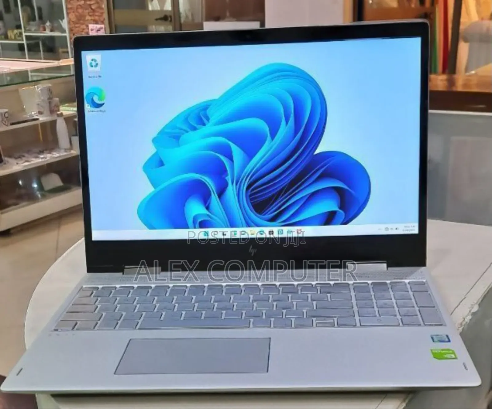 New Laptop HP Envy X360 20GB Intel Core I5 SSD 256GB