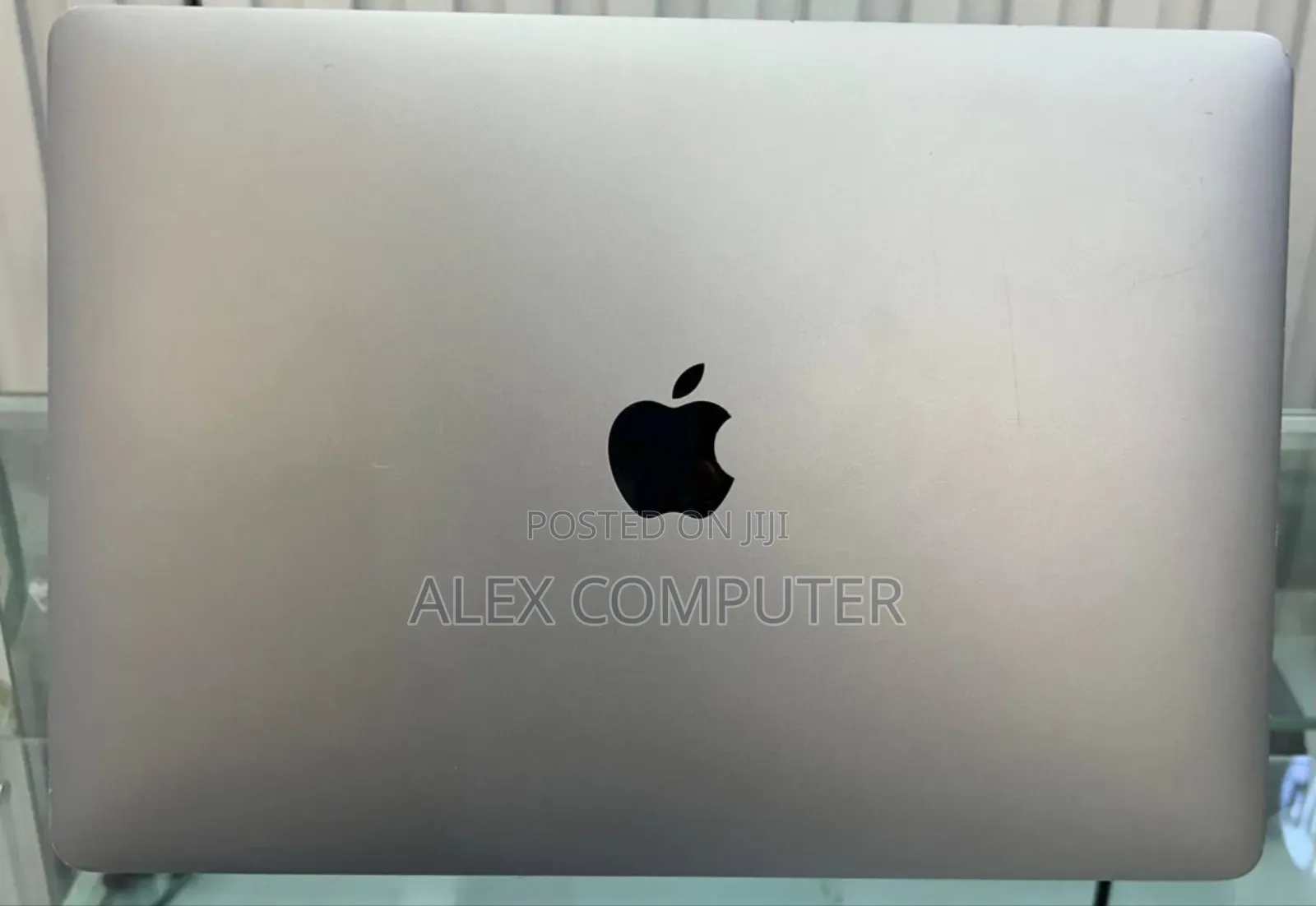 New Laptop Apple MacBook Air 2019 8GB Intel Core I5 SSD 256GB