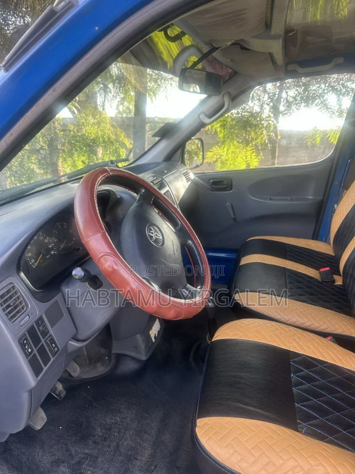 Toyota HiAce 2008 Blue