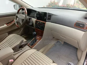 Toyota Corolla 2005 Ivory