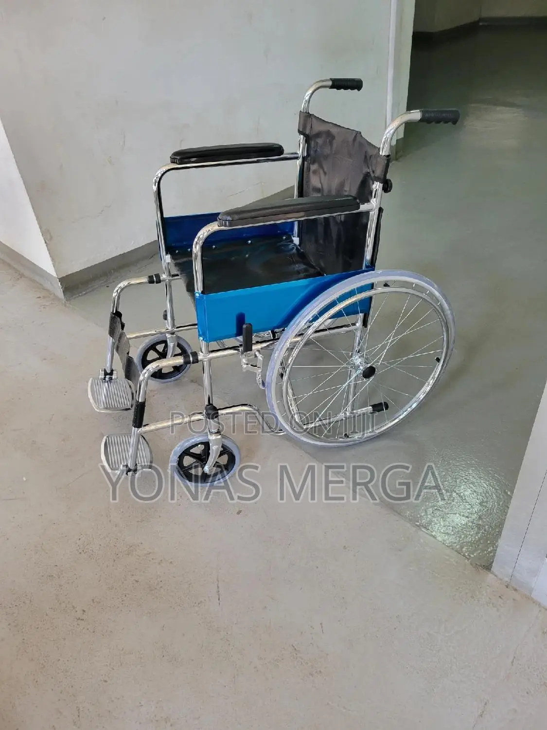 Wheelchair/₩Durable and Easy to Clean/Seat Width 46cm Seat