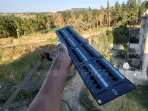 Photo - Patch Panel 48 Ports