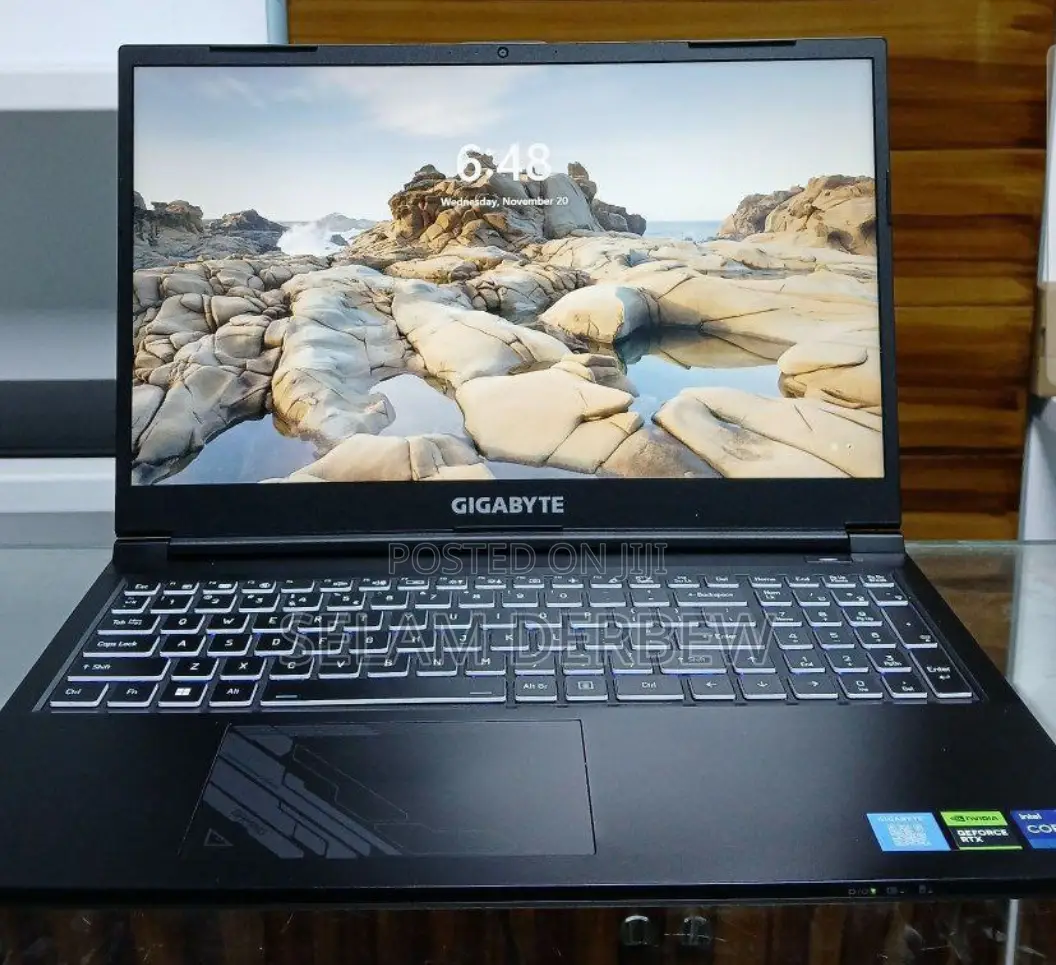 New Laptop Gigabyte 16GB Intel Core I7 SSD 1.5T