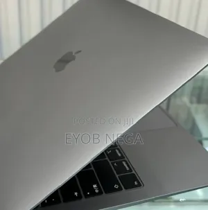 New Laptop Apple MacBook Air 2019 8GB Intel Core I5 SSD 256GB
