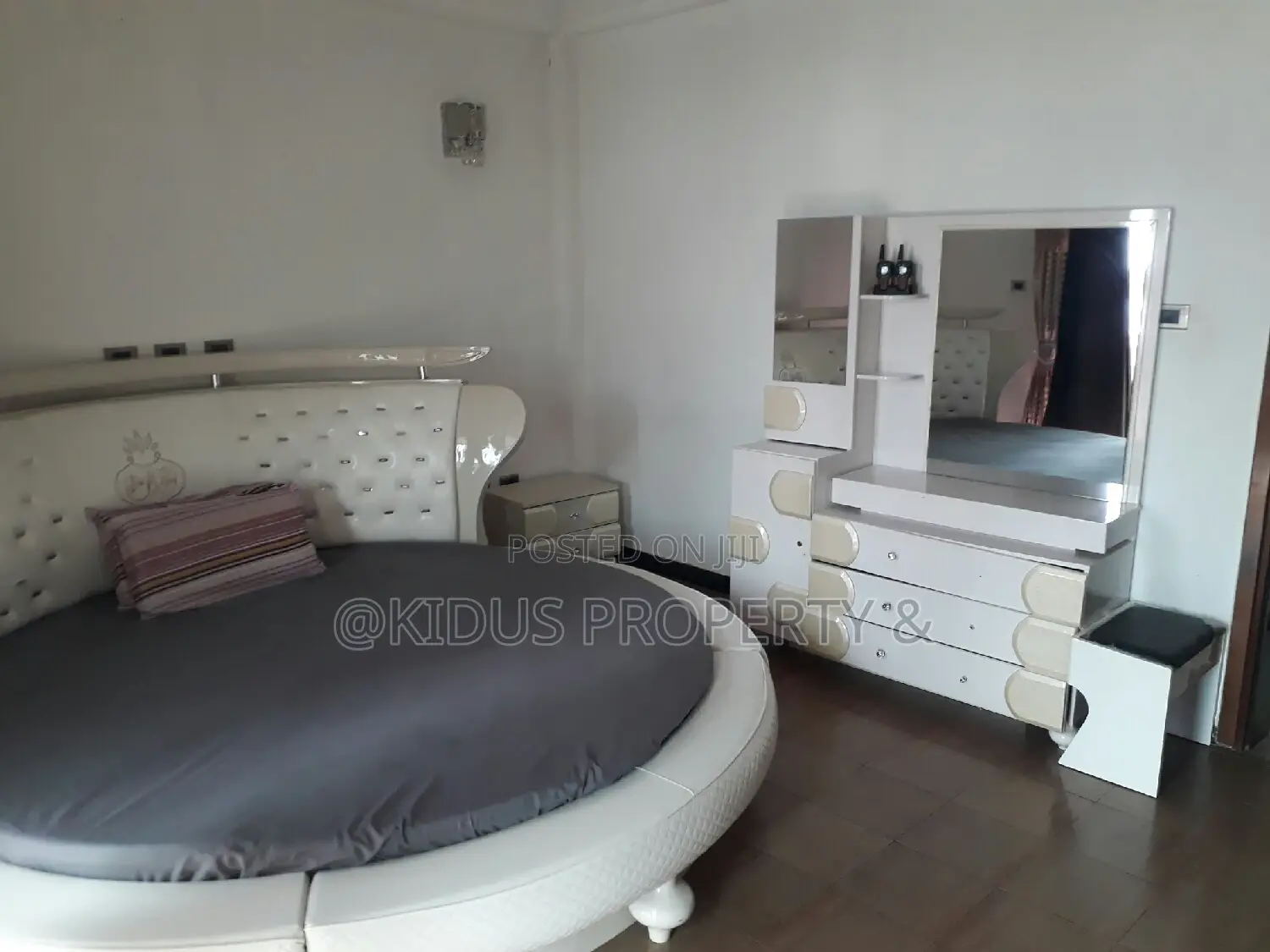 Furnished 5bdrm Townhouse / Terrace for rent