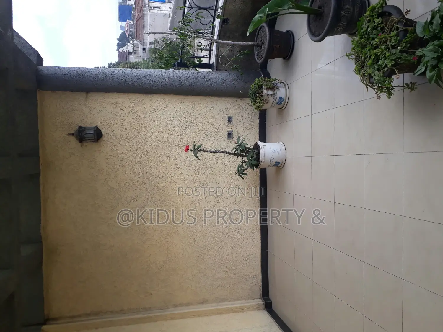 Furnished 5bdrm Townhouse / Terrace for rent