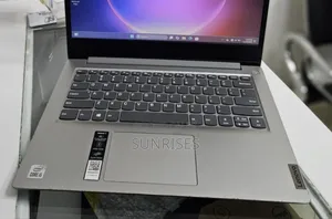 New Laptop Lenovo Ideapad 3 8GB Intel Core I5 SSD 256GB