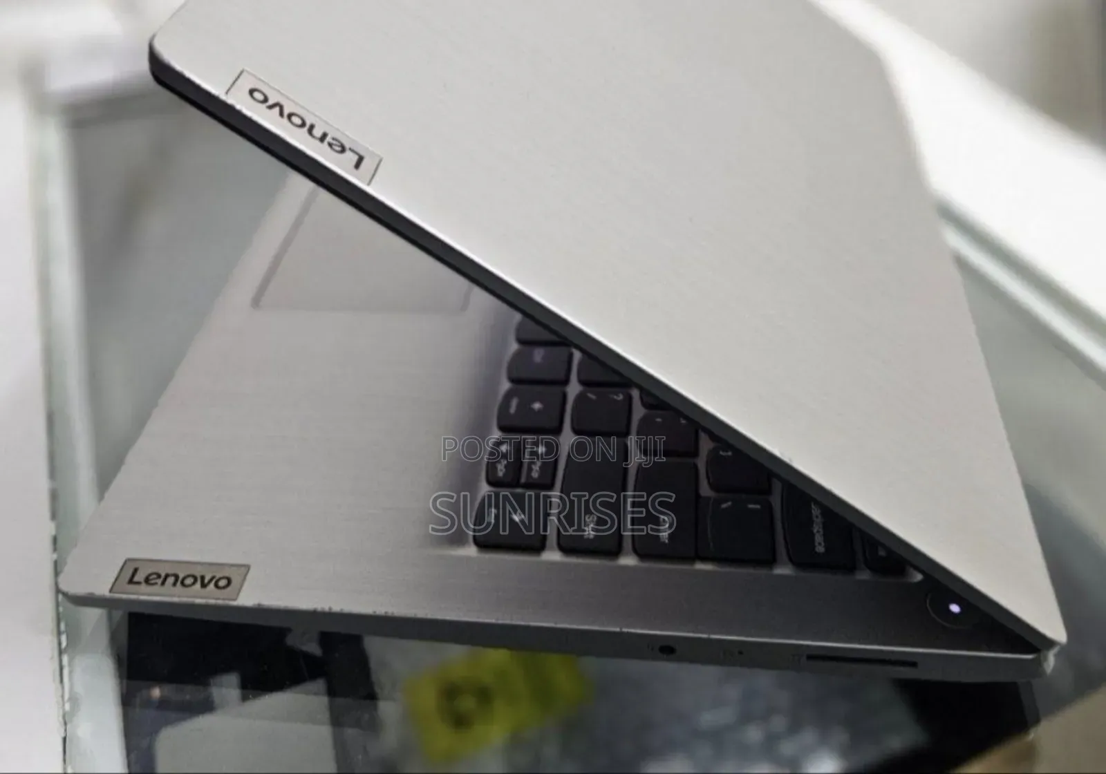 New Laptop Lenovo Ideapad 3 8GB Intel Core I5 SSD 256GB