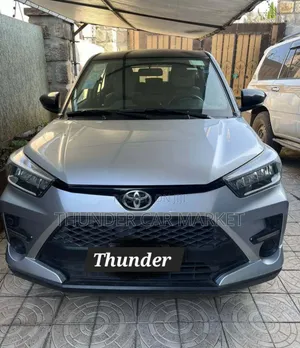 Photo - Toyota Raize 2023 Silver