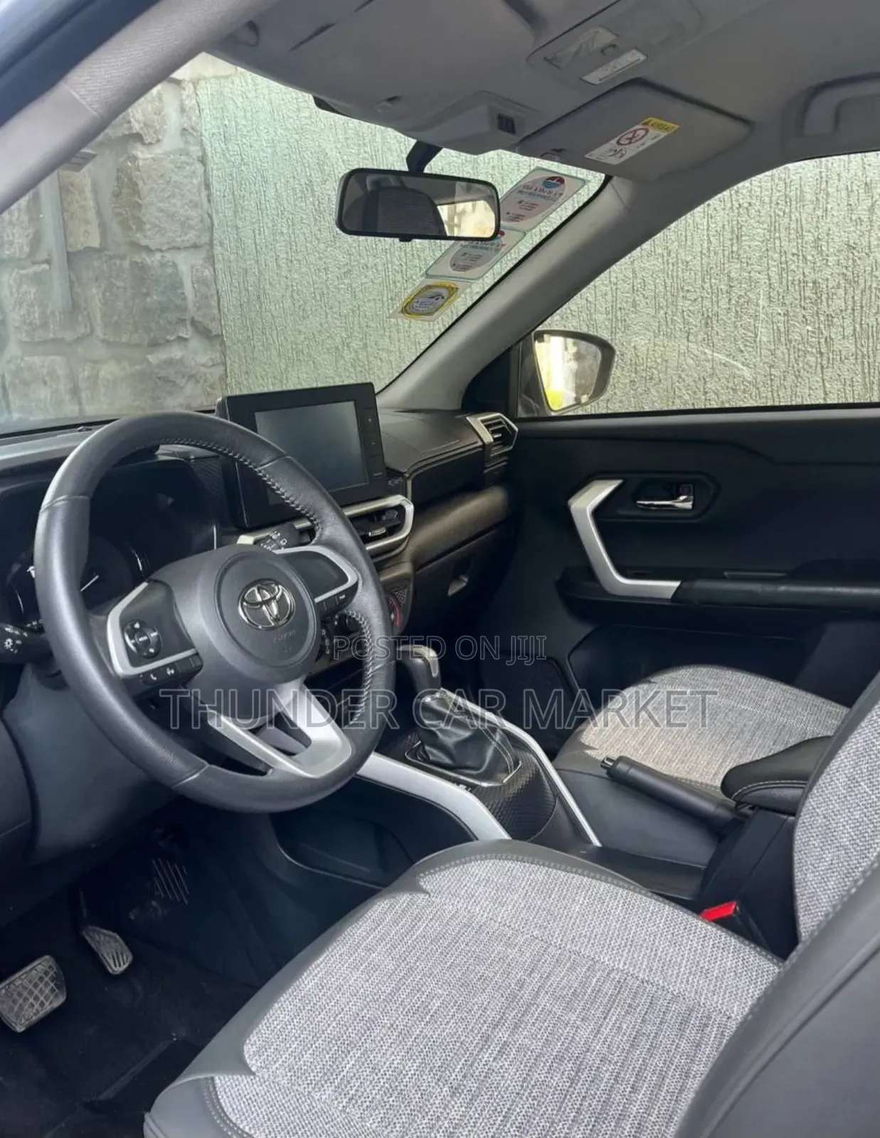 Toyota Raize 2023 Silver