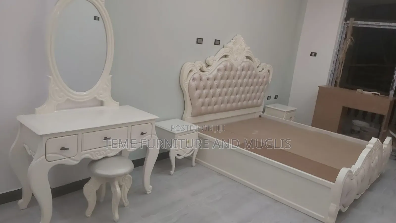 Modern Bed 1:50 With Dressing