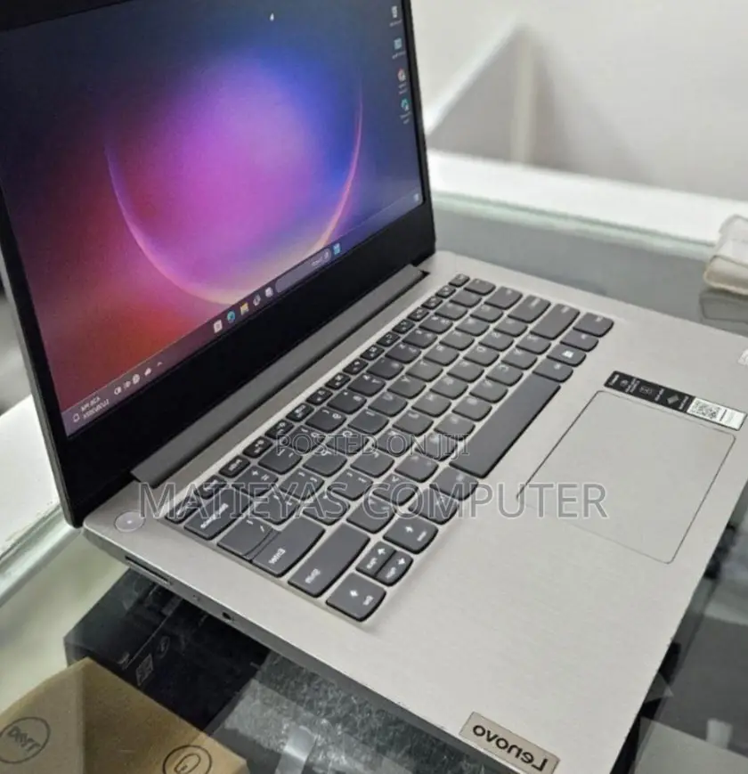 New Laptop Lenovo Ideapad 3 8GB Intel Core I5 SSD 256GB