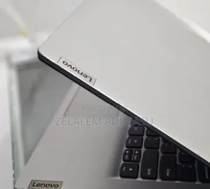 Photo - New Laptop Lenovo Ideapad 3 8GB Intel Core I5 SSD 256GB