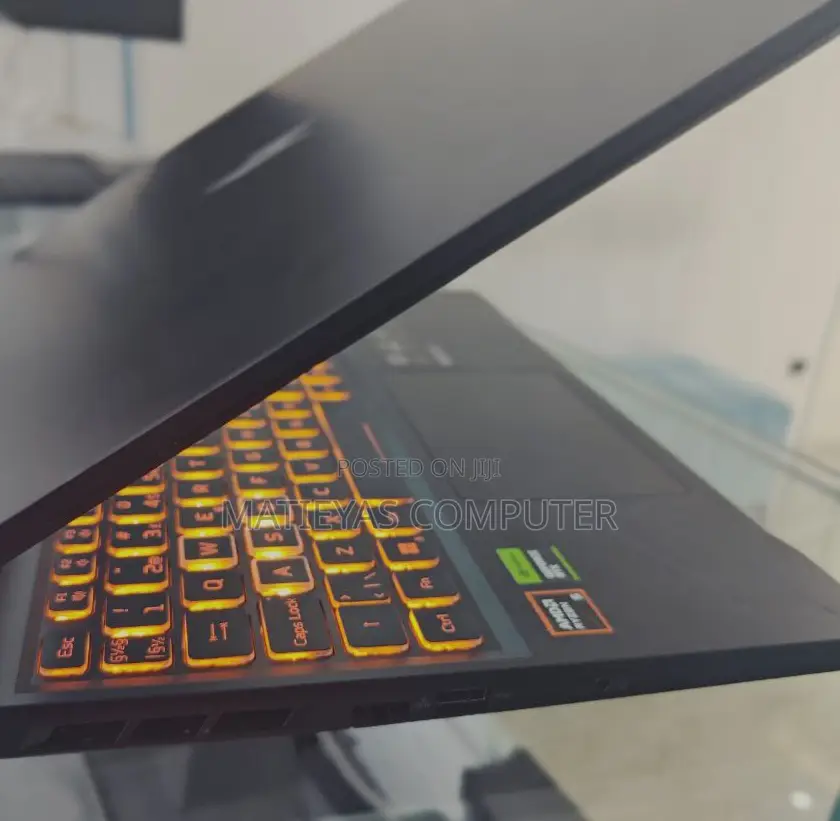 New Laptop Acer 16GB AMD Ryzen 5 SSD 1T