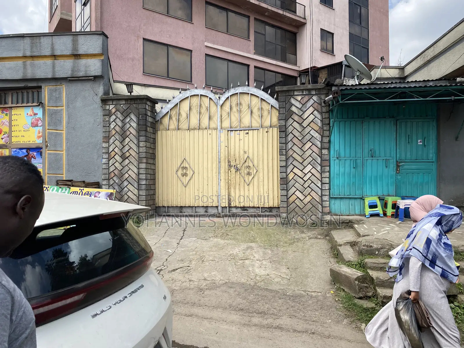 8bdrm House in Kolfe Keranio for sale