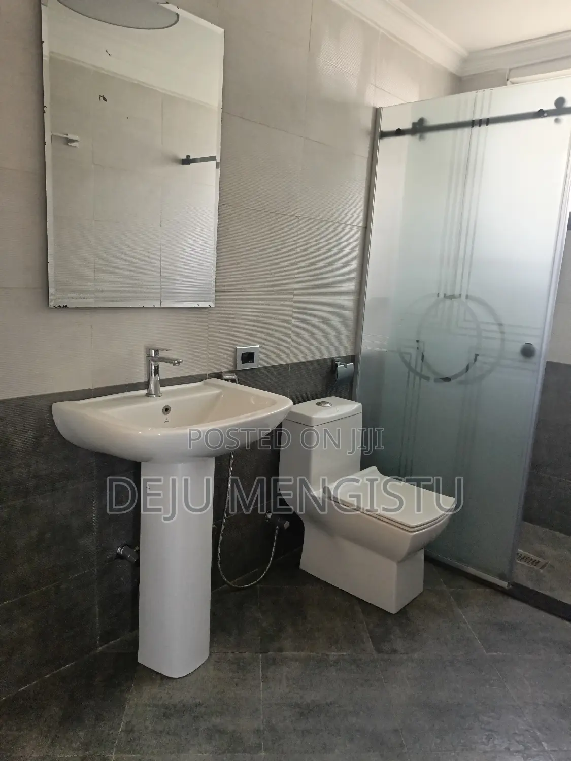 5bdrm House in ሰባ ሁለት, Bole for rent