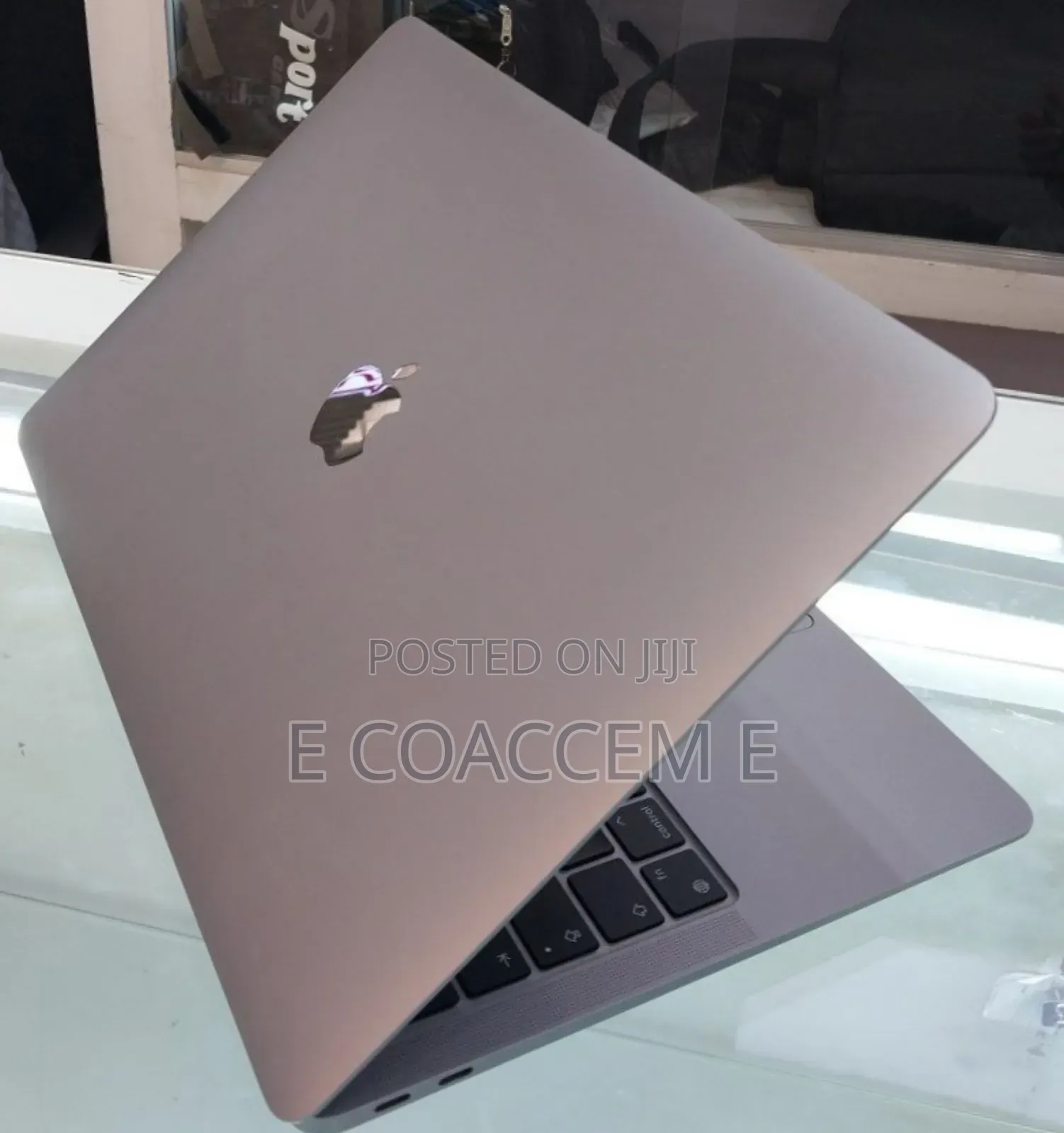 New Laptop Apple MacBook 8GB Apple M1 SSD 256GB