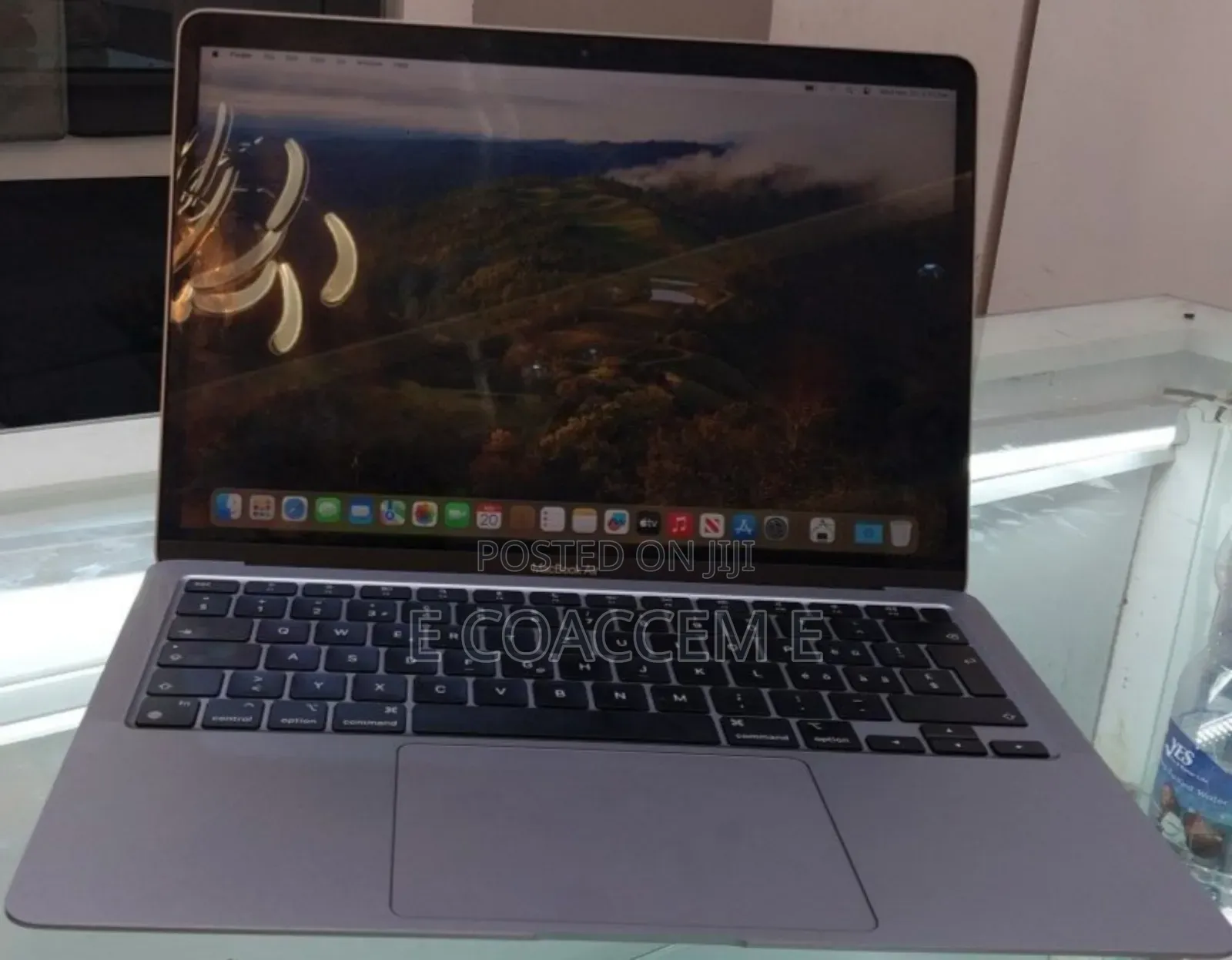 New Laptop Apple MacBook 8GB Apple M1 SSD 256GB
