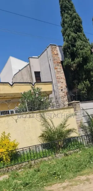 3bdrm Villa in Meri Golagol, Luxury, Bole for sale