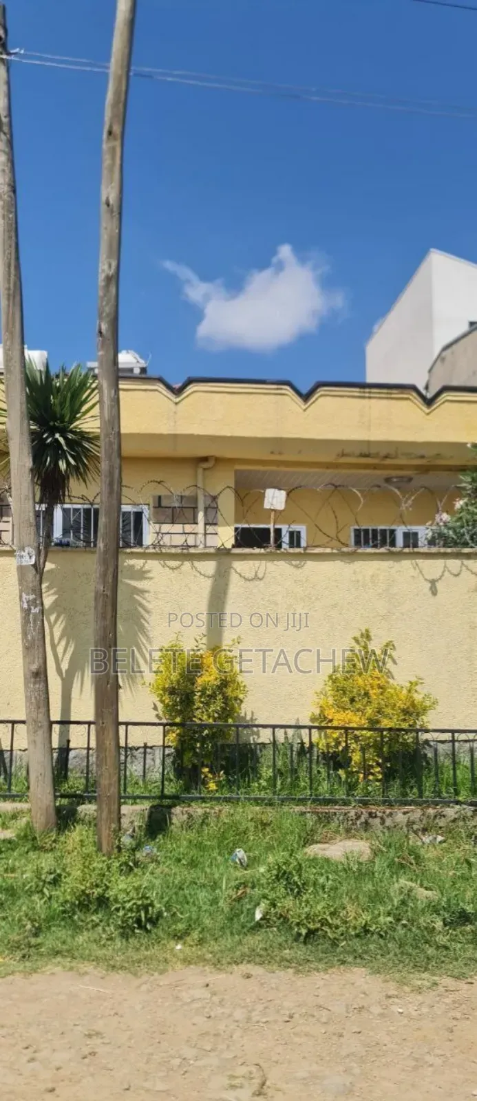 3bdrm Villa in Meri Golagol, Luxury, Bole for sale