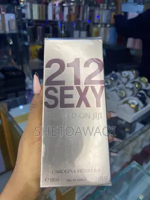 Photo - Carolina Herrera 212 Sexy