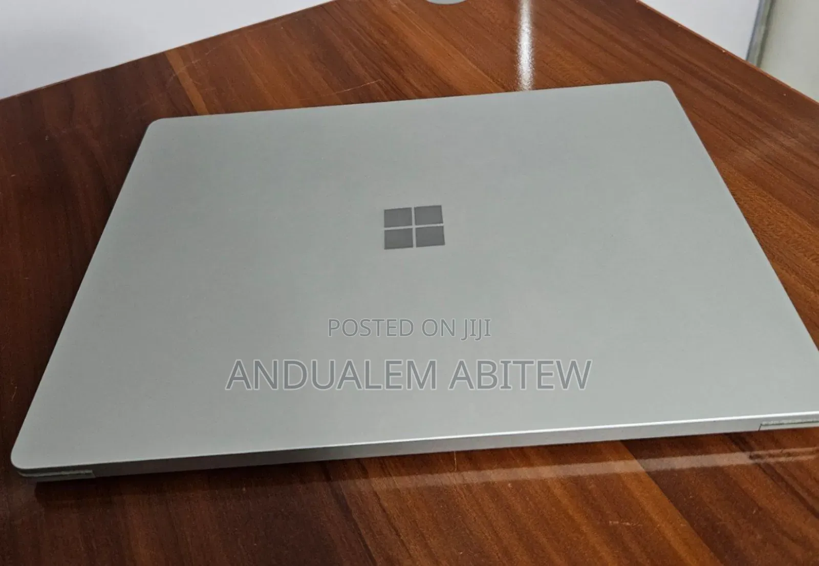 New Laptop Microsoft Surface Laptop 2 8GB Intel Core I5 SSD 256GB