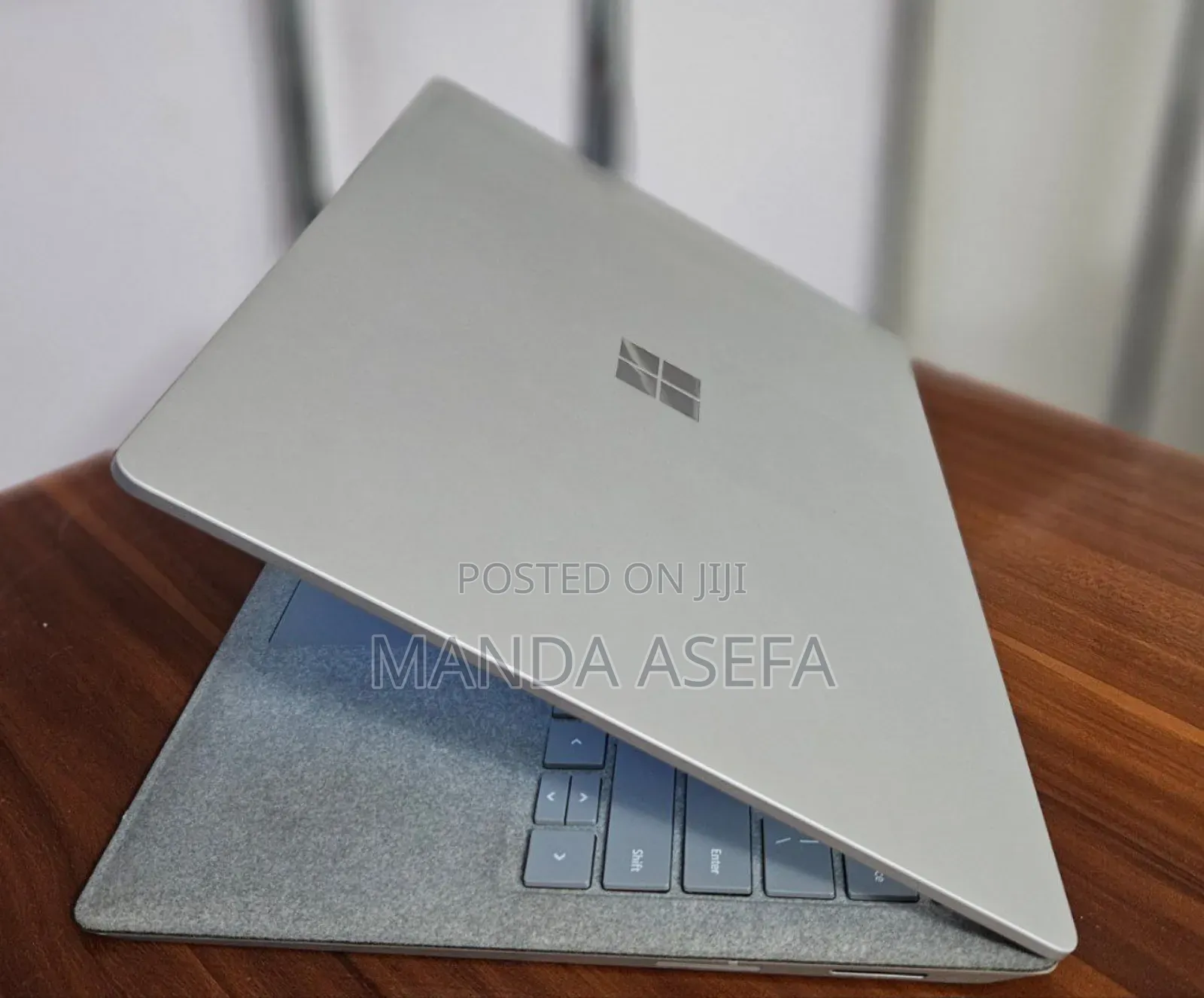 New Laptop Microsoft Surface Laptop 2 8GB Intel Core I5 SSD 256GB