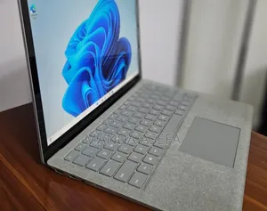 New Laptop Microsoft Surface Laptop 2 8GB Intel Core I5 SSD 256GB