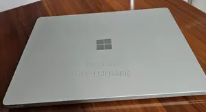 New Laptop Microsoft Surface Laptop 2 8GB Intel Core I5 SSD 256GB