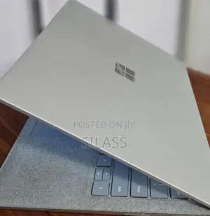 New Laptop Microsoft Surface Laptop 2 8GB Intel Core I5 SSD 256GB