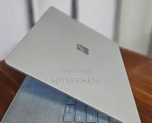 New Laptop Microsoft Surface Laptop 2 8GB Intel Core I5 SSD 256GB
