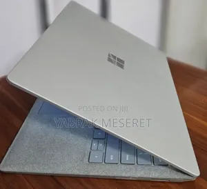 New Laptop Microsoft Surface Laptop 2 8GB Intel Core I5 SSD 256GB
