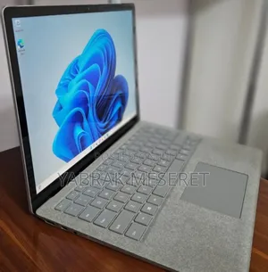 New Laptop Microsoft Surface Laptop 2 8GB Intel Core I5 SSD 256GB