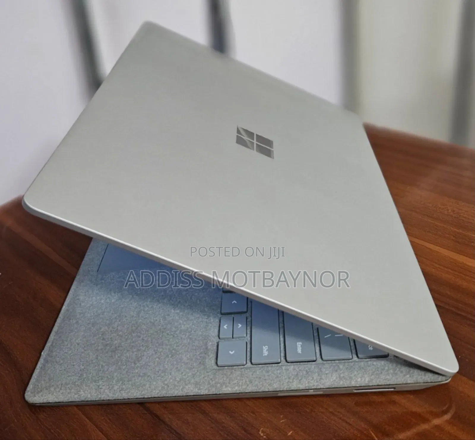 New Laptop Microsoft Surface 16GB Intel Core I5 SSD 256GB