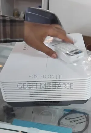 Sony Projector Model Name VPL-Dx220 Hardw