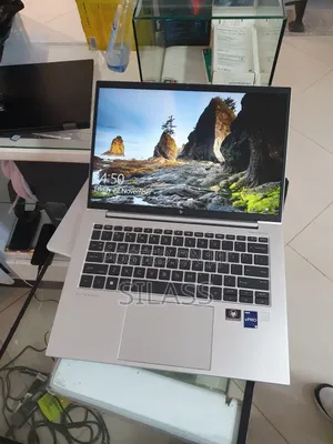 New Laptop HP EliteBook 840 G9 16GB Intel Core i5 SSD 512GB