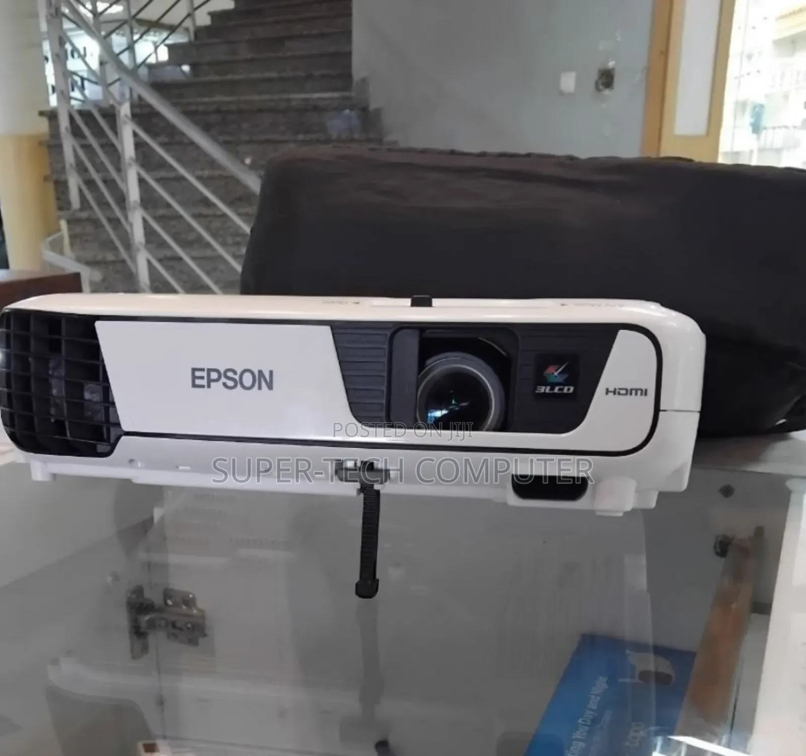 Epson EB-X31 With Bag Remote Projector