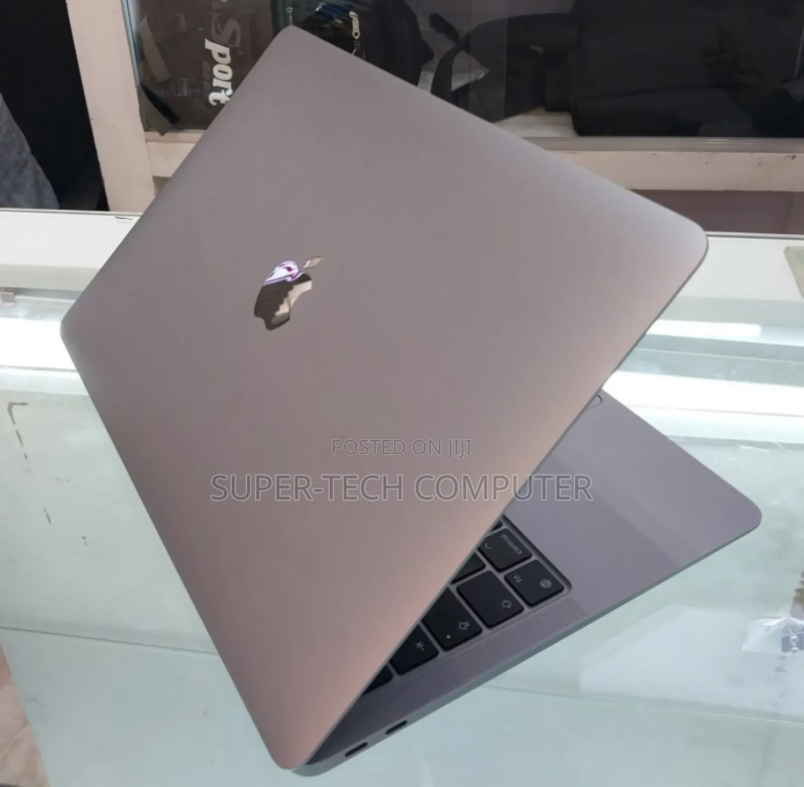 New Laptop Apple MacBook Air 2020 M1 8GB Apple M1 SSD 256GB