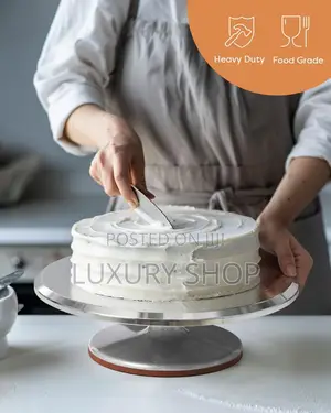Revolving Cake Decorating Stand