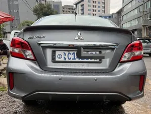 Mitsubishi Attrage 2021 Silver