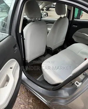 Mitsubishi Attrage 2021 Silver