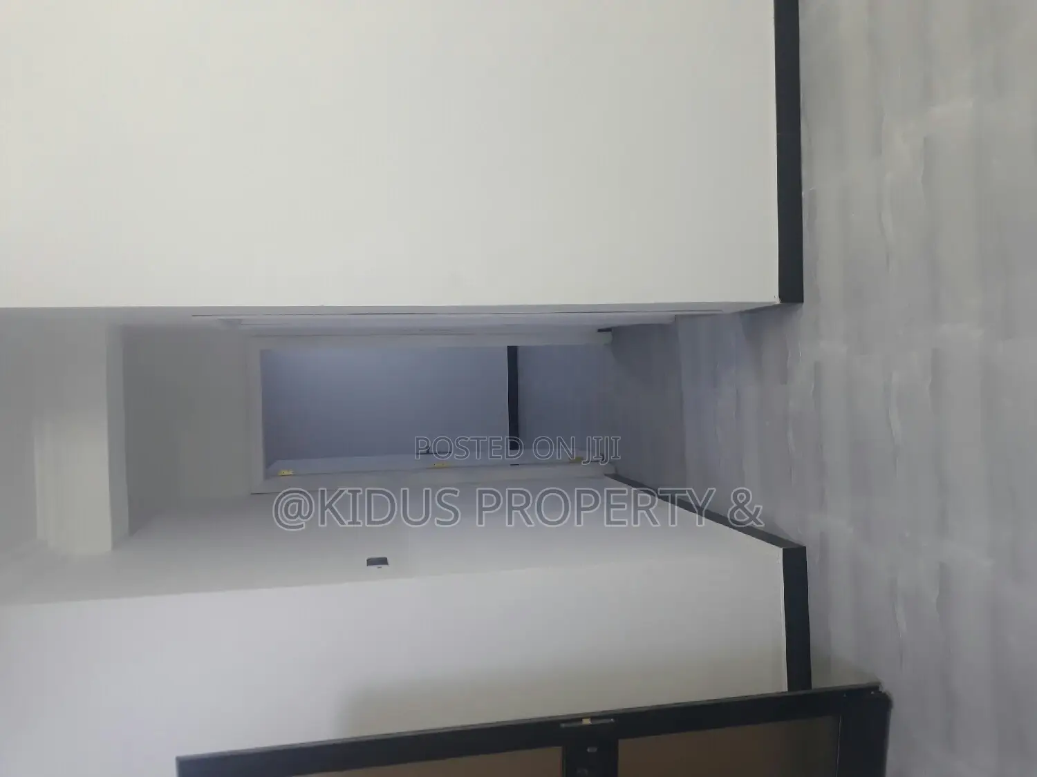 2bdrm Apartment in Naswe Realstate, Nifas Silk-Lafto for rent