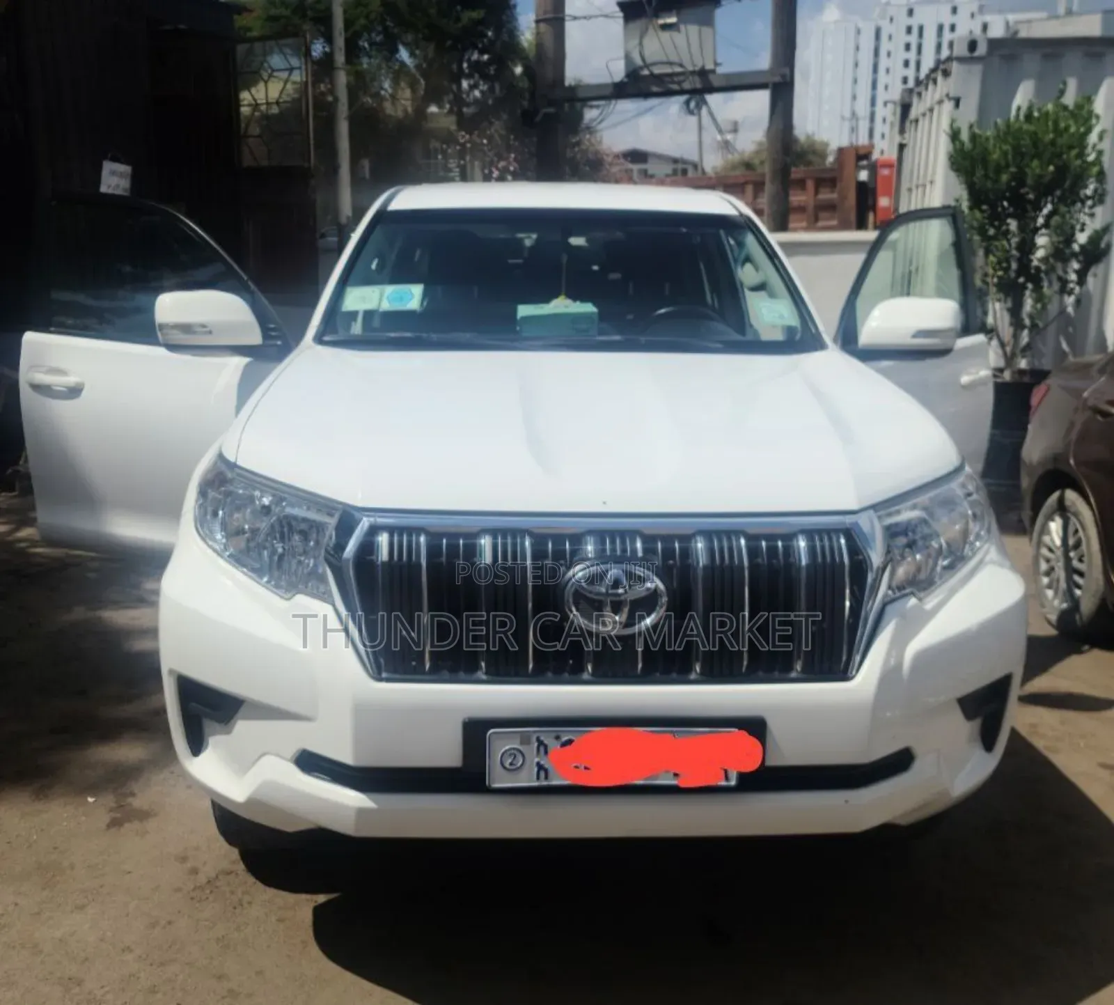 Toyota Land Cruiser Prado 2019 White